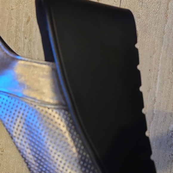 STEVEN by Steve Madden Babelle Metallic Silver Peep Toe Ankle Strap Wedges - Picture 3 of 10